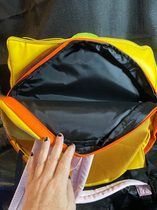 Novelty Hamburger Round Crossbody Bag in Yellow and Green main image 8